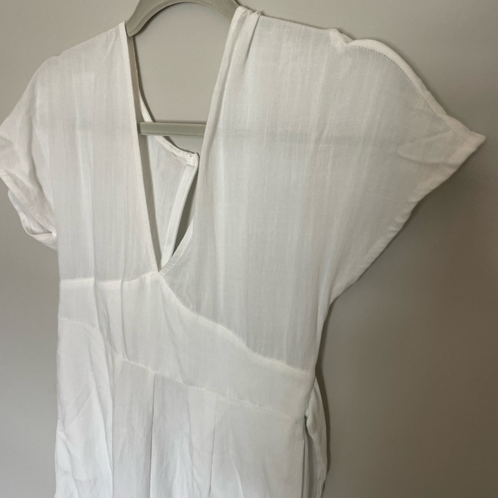 princess polly white romper!